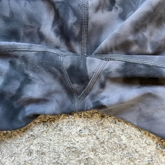 Lululemon Groove Super High Rise Flare Pant Diamond Dye size 8 - Picture 6 of 8